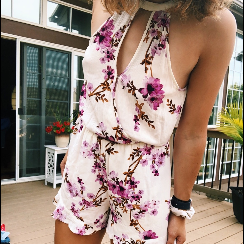 American Eagle Pink Flowered Romper